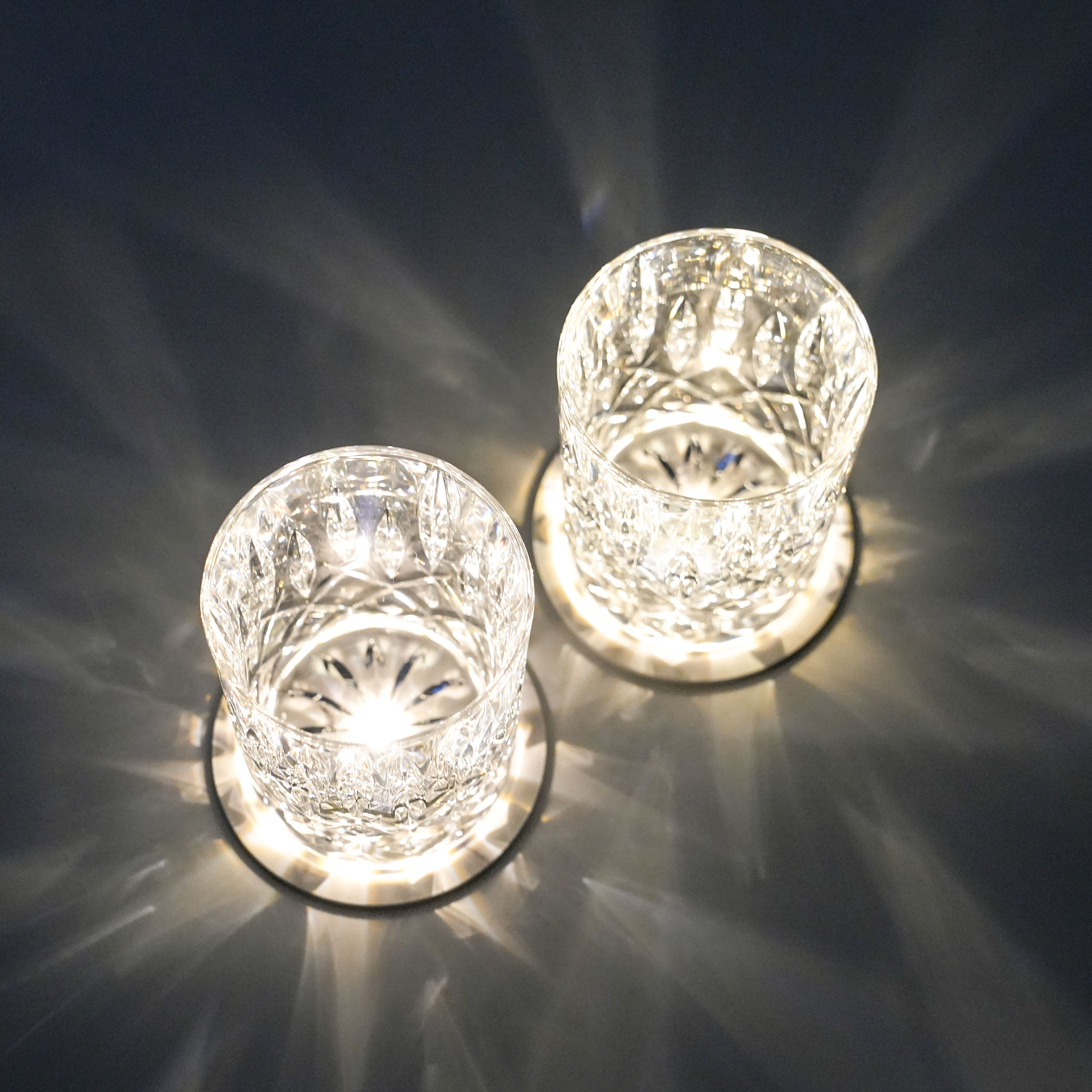 2 verres en cristal à prisme